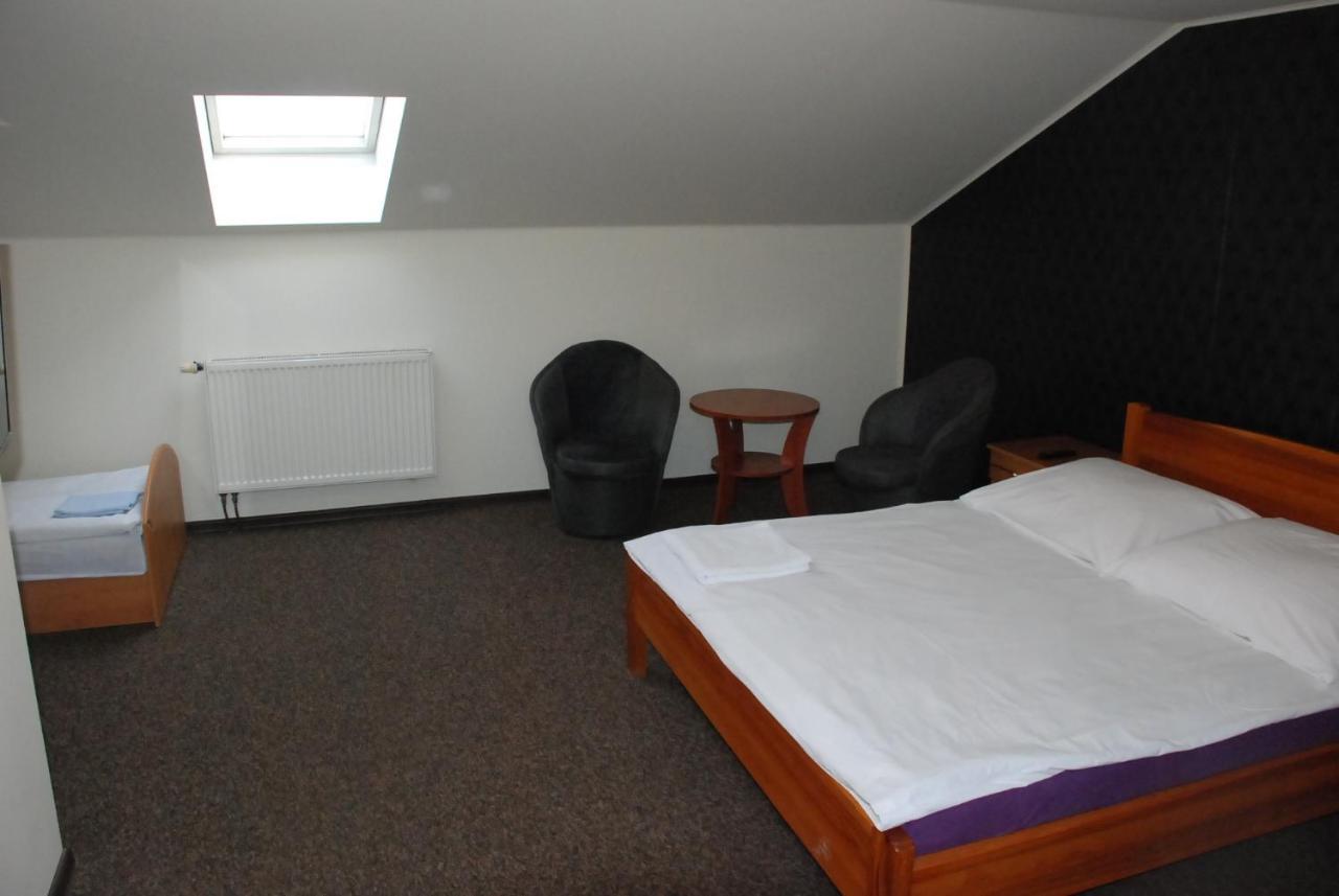 Hotelik Manhatan Radzyn Podlaski Ngoại thất bức ảnh